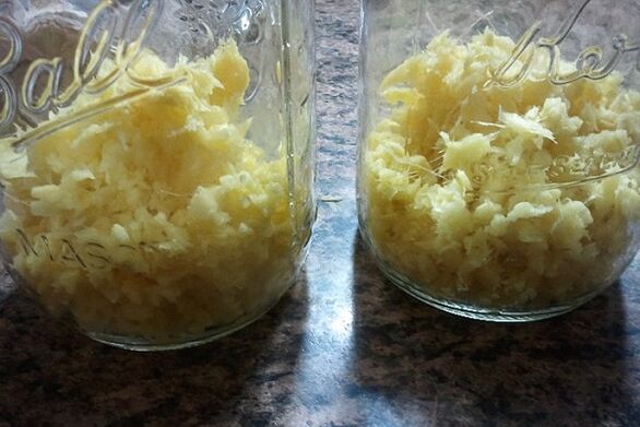 The tincture of ginger alcohol